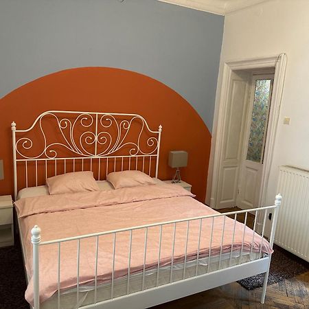 Sweethome Near Historical Center Bukares Bagian luar foto